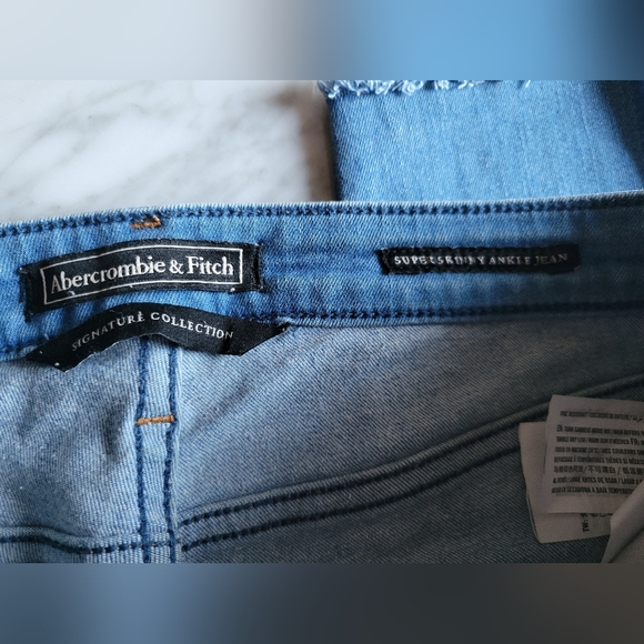 A&F Super Skinny Ankle Jean 27 - Picture 5 of 8